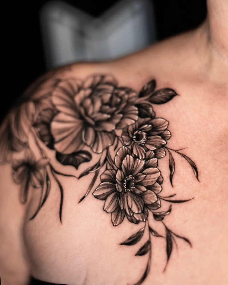 The same shoulder from further back